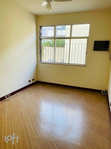 Apartamento à venda em Laranjeiras com 60 m², 2 quartos, 1 vaga