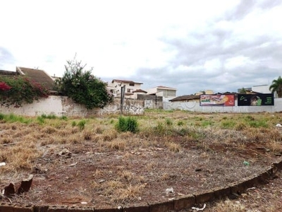 Lotes comerciais para locação na avenida professor joão fiúsa