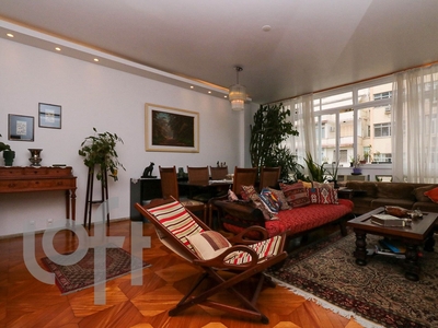 Apartamento à venda em Copacabana com 140 m², 3 quartos, 1 suíte, 1 vaga