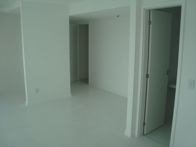 Apartamento à venda em Jacarepaguá com 73 m², 2 quartos, 2 suítes, 1 vaga