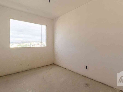 Apartamento com 3 quartos à venda no bairro Jardim Riacho das Pedras, 69m²