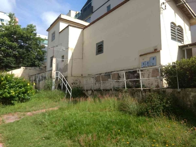 Casa com 2 quartos à venda no bairro Coração Eucarístico, 123m²