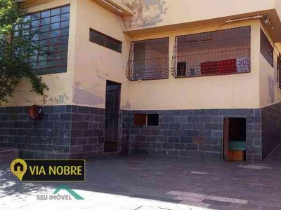 Casa com 3 quartos à venda no bairro Pirajá, 120m²