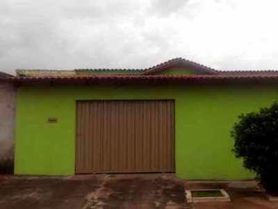 Casa com 3 quartos à venda no bairro Residencial Goiânia Viva, 200m²