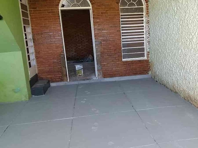 Casa com 3 quartos à venda no bairro Vila Virgínia, 200m²