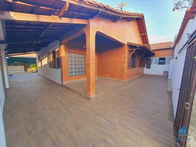 Casa com 5 quartos à venda no bairro Sinimbu, 190m²