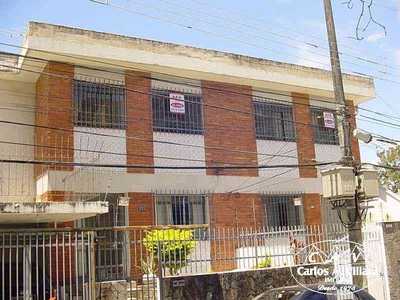 Casa Comercial com 8 quartos para alugar no bairro Floresta, 200m²