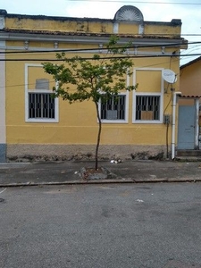 Casa para aluguel possui 60 metros quadrados com 2 quartos em Penha - Rio de Janeiro - RJ