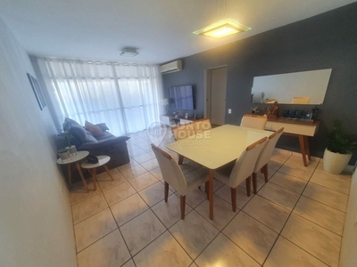 Apartamento com 2 dormitórios e 1 vaga à venda na Vila Belmiro, Santos - SP
