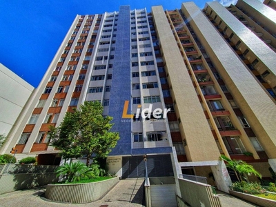 Apartamento com 4 dormitórios, uma suíte, elevador, 2 vagas à venda, 120 m² por R$ 630.000