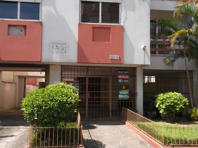 Apartamento para aluguel tem 70 metros quadrados com 2 quartos em Rio Branco - Porto Alegr