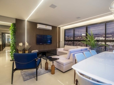Apartamento para venda tem 122 metros quadrados com 3 quartos em Setor Marista - Goiânia -
