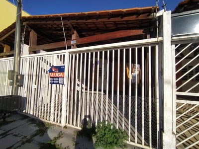 Casa com 2 dormitórios para alugar por R$ 1.600/mês - Apoena - Parauapebas/PA