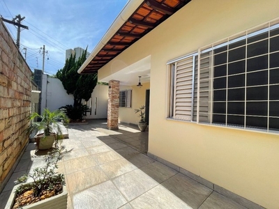Casa com 4 dormitórios à venda, 240 m² por R$ 950.000,00 - Ermelinda - Belo Horizonte/MG