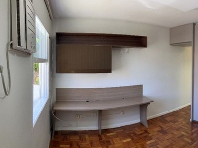 Casa Sobrado De Vila Com 4 Dormitórios 2 Suítes Reformado Para Alugar, 110 m² por R$ 6.500