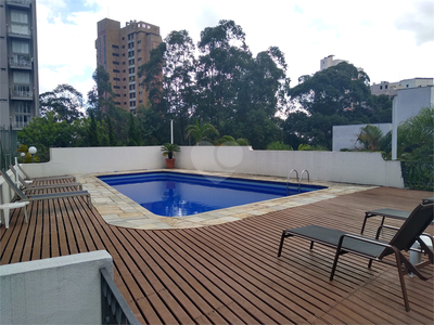 Apartamento com 3 quartos à venda ou para alugar em Morumbi - SP