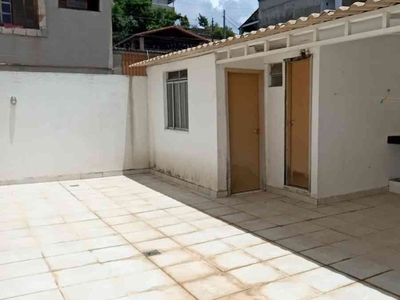 Apartamento com 3 quartos para alugar no bairro Concórdia, 160m²