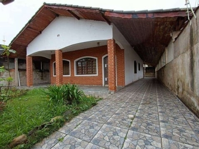 Casa a venda na praia em itanhaém com 3 quartos