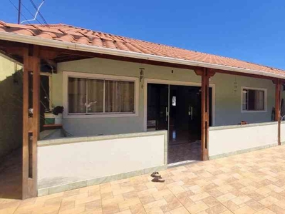 Casa com 2 quartos à venda no bairro Bonsucesso, 260m²
