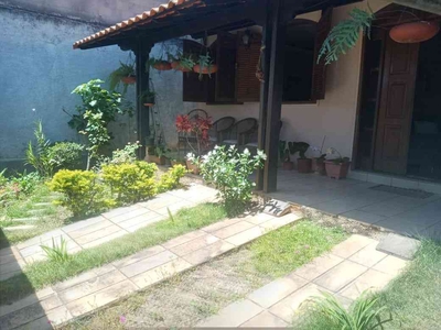 Casa com 2 quartos à venda no bairro Parque Turistas, 180m²