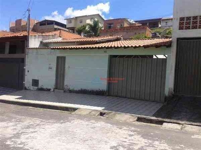 Casa com 3 quartos à venda no bairro Bela Vista, 250m²