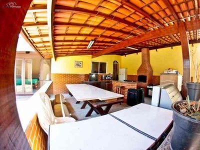 Casa com 3 quartos à venda no bairro Jardim Guanabara, 520m²