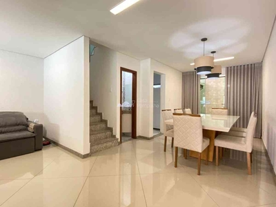 Casa com 3 quartos à venda no bairro Planalto, 156m²