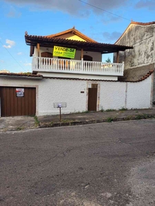 Casa com 3 quartos à venda no bairro Riacho das Pedras, 250m²