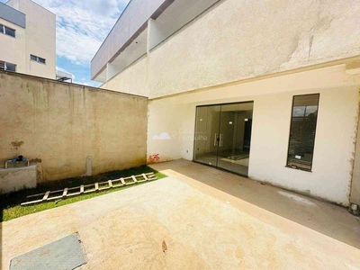 Casa com 3 quartos à venda no bairro Santa Amélia, 110m²