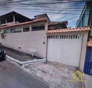 Casa com 3 quartos à venda no bairro Santos Dumont, 120m²