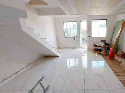 Casa com 3 quartos à venda no bairro Sinimbu, 176m²