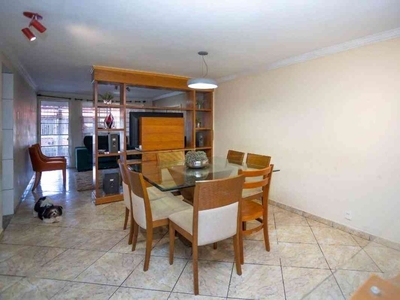 Casa com 4 quartos à venda no bairro Núcleo Bandeirante, 265m²