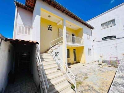 Casa com 5 quartos à venda no bairro Copacabana, 360m²