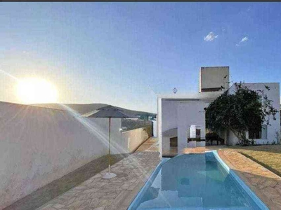 Casa com 6 quartos à venda no bairro Água Limpa, 430m²