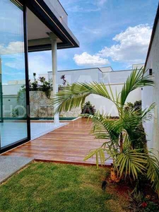 Casa em Condomínio com 3 quartos à venda no bairro Fazenda Vau das Pombas, 444m²