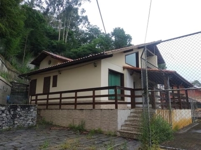Excelente casa em condomínio fechado em itaipú - niterói