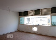 APARTAMENTO no 7º andar com 4 dormitórios