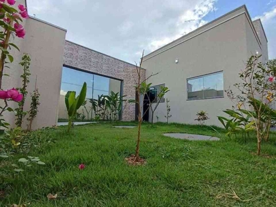 Casa com 3 quartos à venda no bairro Itaguaí III, 225m²