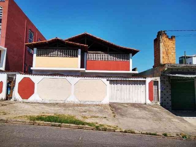 Casa com 4 quartos à venda no bairro Pedra Azul, 330m²