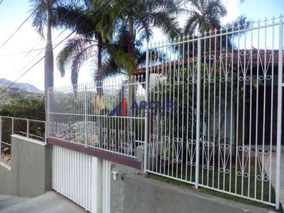 Casa em Condomínio com 3 quartos à venda no bairro Ipê, 160m²