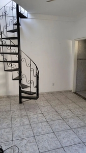 Alugo Apartamento em Vista Alegre