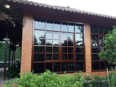 Alugo casa linear Mobiliada. Anual Dentro Condomínio Solar de Itacuruçá
