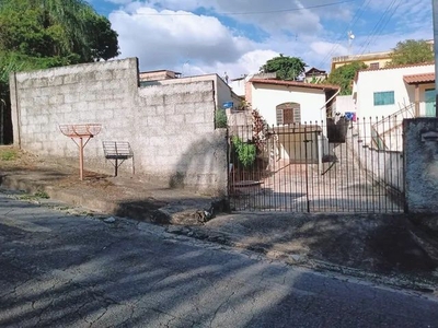 Aluguel Casa B. Santa Fé c/ Garagem e Quintal grande