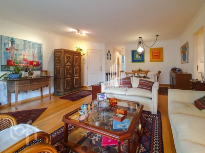 Apartamento à venda em Pinheiros com 233 m², 3 quartos, 1 suíte, 2 vagas