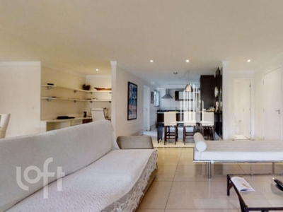 Apartamento à venda em Vila Andrade com 182 m², 3 quartos, 3 suítes, 2 vagas