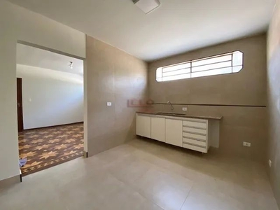 Apartamento com 3 quartos para alugar por R$ 1300.00, 140.00 m2 - ZONA 05 - MARINGA/PR