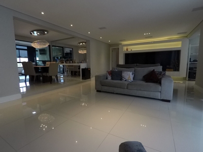 Apartamento em Vila Augusta, Sorocaba/SP de 240m² 4 quartos à venda por R$ 1.349.000,00