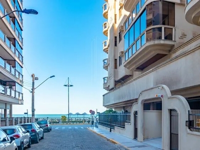 Apartamento lateral mar com vista permanente à venda