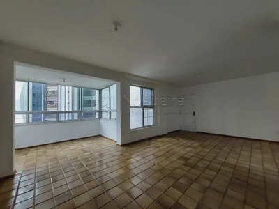 Apartamento para venda possui 179 metros quadrados com 4 quartos em Boa Viagem - Recife -