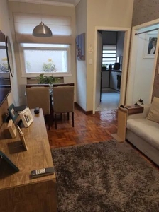 Apartamento Reformado para venda com 2 quartos em São João - Porto Alegre - RS